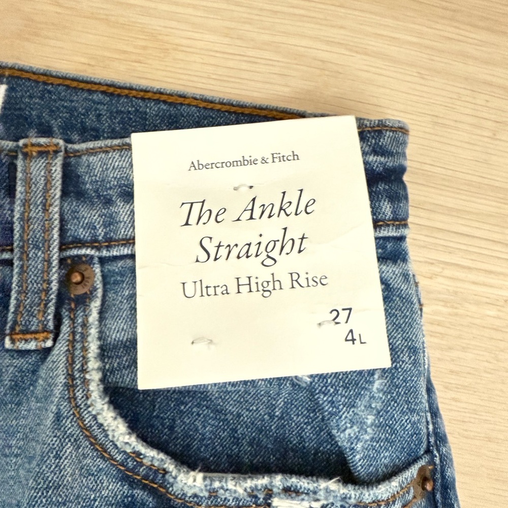 Abercrombie & fitch NWT women’s ankle straight ultra high rise jeans - Picture 3 of 13